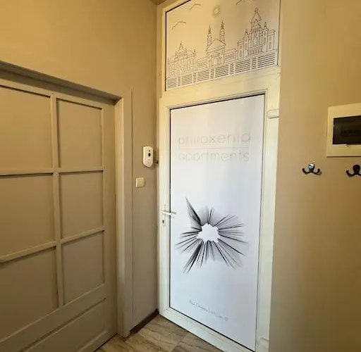 Cozy & Charming Apt. Downtown *